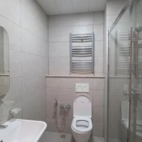 In Baku 77.0 m² apartment is for sale - Image 2