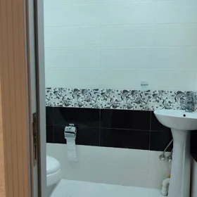 In Baku 102.0 m² apartment is for sale - Image 8
