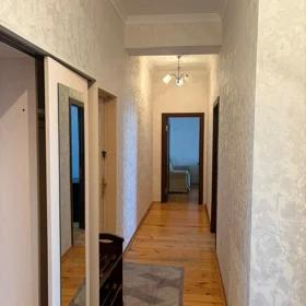In Baku 90.0 m² apartment is for sale - Image 2