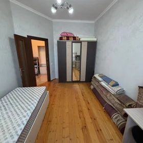 In Baku 90.0 m² apartment is for sale - Image 6