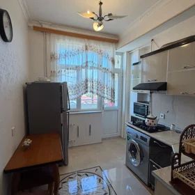 In Baku 90.0 m² apartment is for sale - Image 8