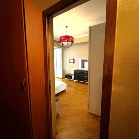 In Səbail rayonu 70.0 m² apartment is for rent - Image 2