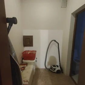 In Baku 90.0 m² apartment is for sale - Image 2
