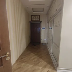 In Baku 90.0 m² apartment is for sale - Image 8