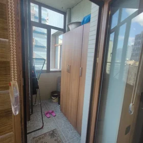 In Baku 90.0 m² apartment is for sale - Image 9