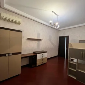 In Baku 130.0 m² apartment is for rent - Image 2