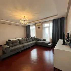 In Baku 130.0 m² apartment is for rent - Image 3