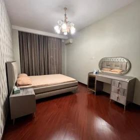 In Baku 130.0 m² apartment is for rent - Image 7