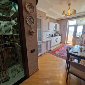 In Baku 160.0 m² apartment is for sale - Image 8