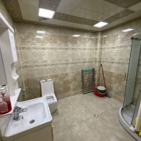 In Baku 65.0 m² apartment is for rent - Image 9