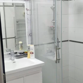 In Baku 60.0 m² apartment is for rent - Image 9