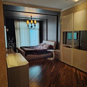 In Xətai rayonu 196.0 m² apartment is for rent - Image 2