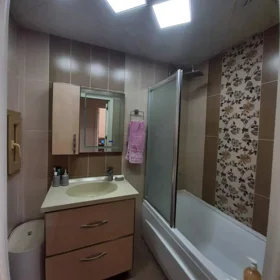 In Baku 70.0 m² apartment is for sale - Image 8