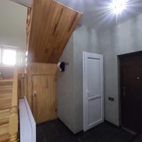 In Binəqədi rayonu 120.0 m² house with 4.0 rooms is for sale - Image 3