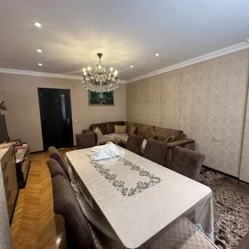 In Baku 115.0 m² apartment is for sale - Image 9