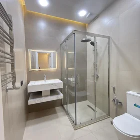 In Baku 133.0 m² apartment is for sale - Image 9