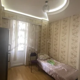 In Baku 72.0 m² apartment is for sale - Image 3