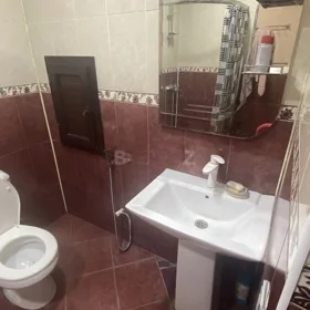 In Baku 72.0 m² apartment is for sale - Image 8