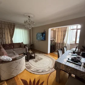 In Baku 90.0 m² apartment is for sale - Image 3