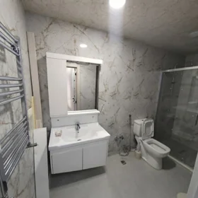In Baku 80.0 m² apartment is for rent - Image 9