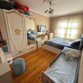 In Baku 100.0 m² apartment is for sale - Image 5
