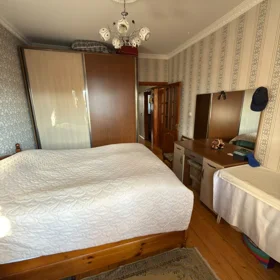 In Baku 100.0 m² apartment is for sale - Image 9