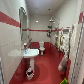 In Baku 85.0 m² apartment is for rent - Image 9
