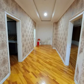 In Baku 125.0 m² apartment is for sale - Image 4