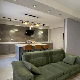 In Baku 75.0 m² apartment is for rent - Image 3