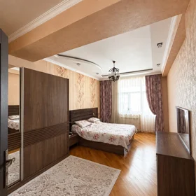 In Baku 107.0 m² apartment is for sale - Image 4