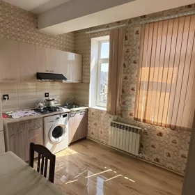 In Baku 70.0 m² apartment is for rent - Image 3