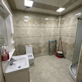 In Baku 70.0 m² apartment is for rent - Image 8