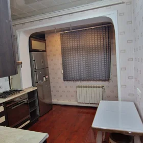 In Baku 90.0 m² apartment is for rent - Image 2