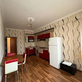 In Baku 106.0 m² apartment is for rent - Image 3