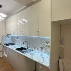 In Baku 100.0 m² apartment is for sale - Image 6
