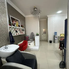 In Baku 200.0 m² commercial is for rent - Image 2