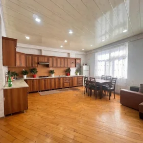 In Baku 70.0 m² apartment is for rent - Image 3