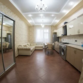 In Baku 120.0 m² apartment is for rent - Image 4