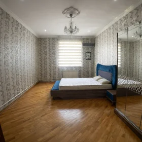 In Baku 110.0 m² apartment is for rent - Image 3