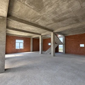 In nan 200.0 m² house with 6.0 rooms is for sale - Image 4