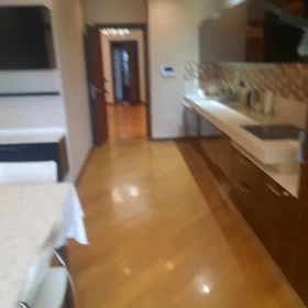 In Baku 210.0 m² apartment is for rent - Image 9