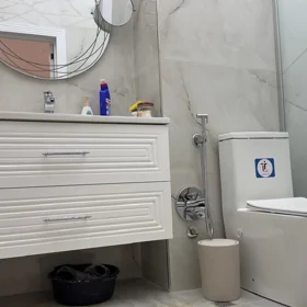 In Baku 70.0 m² apartment is for sale - Image 2