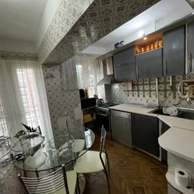 In Baku 150.0 m² apartment is for rent - Image 5