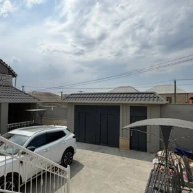 In nan 200.0 m² house with 5.0 rooms is for rent - Image 3