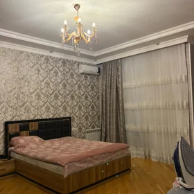 In nan 200.0 m² house with 5.0 rooms is for rent - Image 9