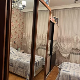 In Baku 70.0 m² apartment is for sale - Image 5