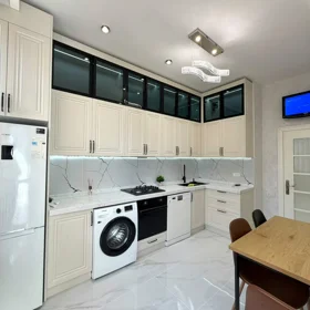In Baku 107.0 m² apartment is for sale - Image 3