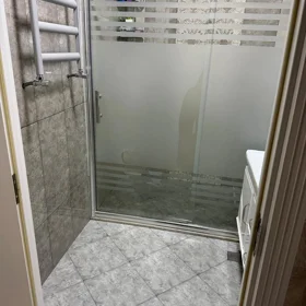 In Baku 130.0 m² apartment is for sale - Image 10