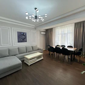 In Baku 115.0 m² apartment is for sale - Image 3