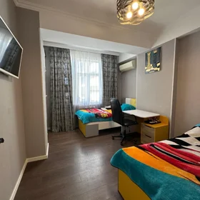 In Baku 115.0 m² apartment is for sale - Image 8